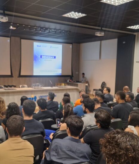 Residência Tecnológica: Estudantes da Unit apresentam soluções para Cidades Inteligentes em Demoday do KickOff 2025.1, em Aracaju