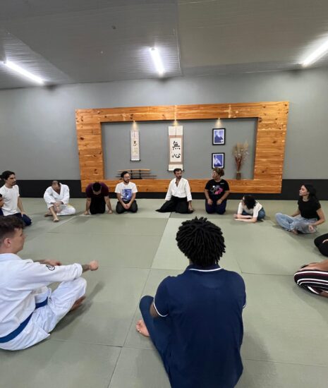 Do tatame ao trabalho: estudantes da Residência Tecnológica participam de oficina que leva lições das artes marciais para a vida profissional