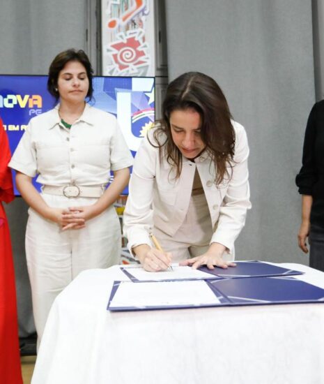 A governadora Raquel Lyra lançou o 3º Ciclo do Desafios.Gov, novos ciclos do programa Cientista Arretado e o novo programa Inovação Aberta para Desafios Sociais (Crédito: Hesíodo Góes/Secom)