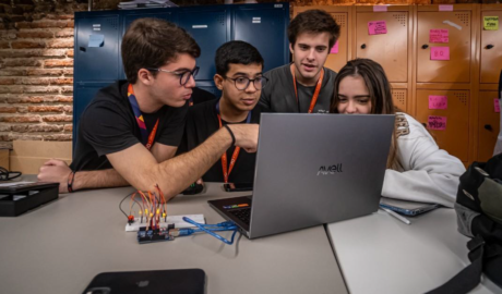 CESAR School leva ensino de ponta com Graduação Tecnológica em Gestão da Tecnologia da Informação em Caruaru (Imagem: CESAR School/Divulgação)