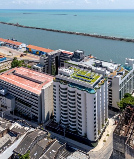 Silos centenários renascem como marco de moradia e inovação no Bairro do Recife (Imagem: Moura Dubeux/Divulgação)