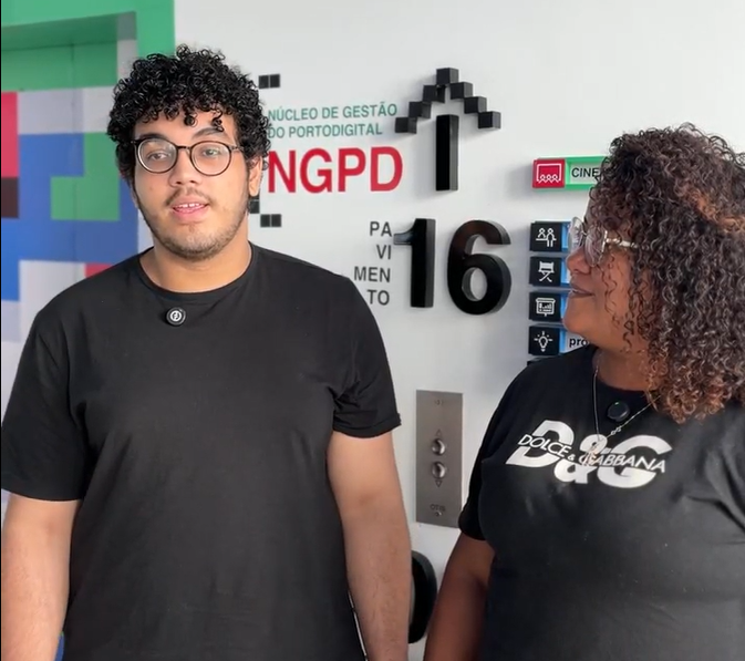 Mãe e filho participam do Embarque Digital juntos (Crédito: Porto Digital)