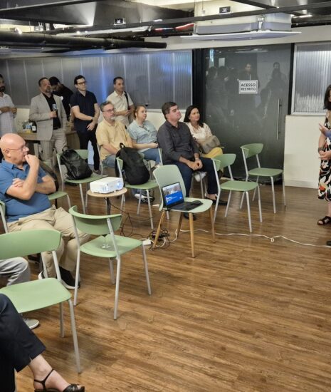 Conexão Europa contou com momento de troca de informações e experiências (Foto: Peterson Mayrinck/Porto Digital)
